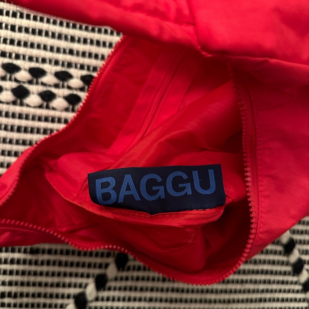 Baggu Nylon Shoulder Bag Candy Apple - Picture 7 of 7